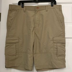 Like new Eddie Bauer men’s shorts